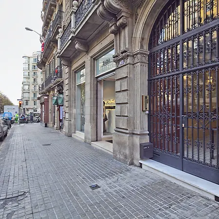 My Space Rambla Catalunya Center * Барселона